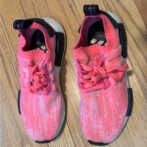 Women's Adidas Hot Pink Tennis Shoes Sneakers Size 7 fits like 7.5